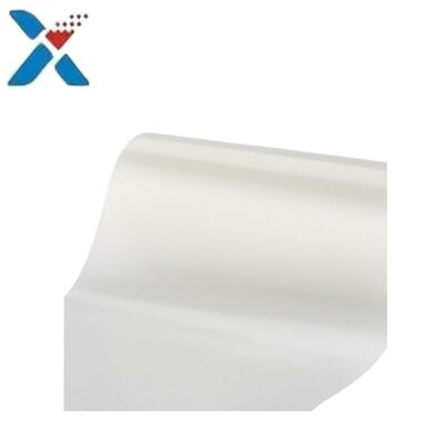 comprar Rolo de filme PET transparente de grau óptico com alta transmissão de luz e excelente dureza superficial para alta estabilidade dimensional Fabricação em linha