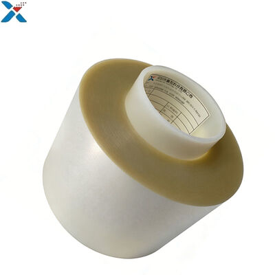 comprar Rolo de Filme PET Transparente com Alta Transparência Óptica, Excelente Estabilidade Dimensional e Superfície Tratada com Corona para Uso Industrial Fabricação em linha